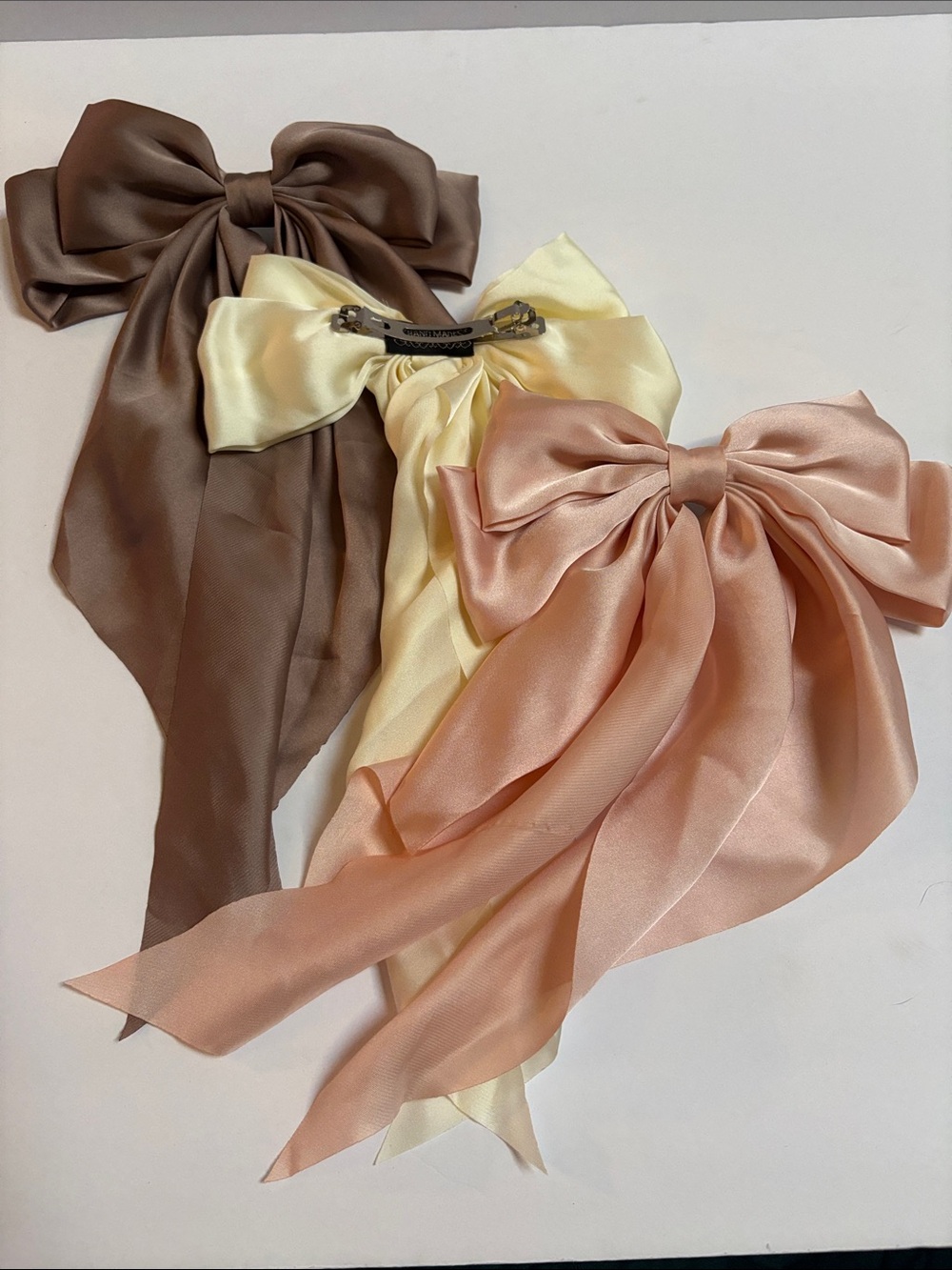 Amazon Essentials Satin Ribbon Bow Clips in Brown, Cream & Peach